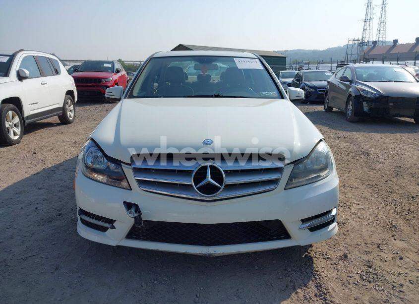 Photo 13 of 2012 Mercedes-benz C 300 (VIN WDDGF8BB9CR192101)