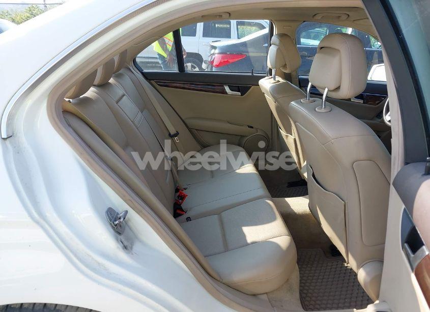 Photo 8 of 2012 Mercedes-benz C 300 (VIN WDDGF8BB9CR192101)