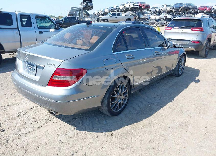 Photo 4 of 2012 Mercedes-benz C 300 LUXURY 4MATIC/SPORT 4MATIC (VIN WDDGF8BB9CR197914)