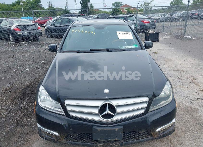 Photo 12 of 2012 Mercedes-benz C 300 (VIN WDDGF8BB9CR205106)
