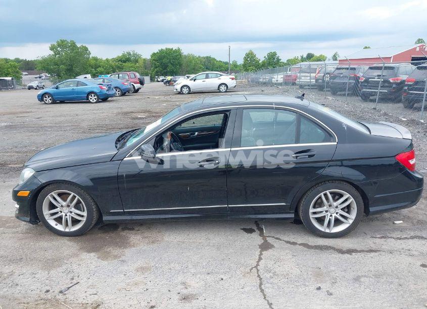 Photo 14 of 2012 Mercedes-benz C 300 (VIN WDDGF8BB9CR205106)