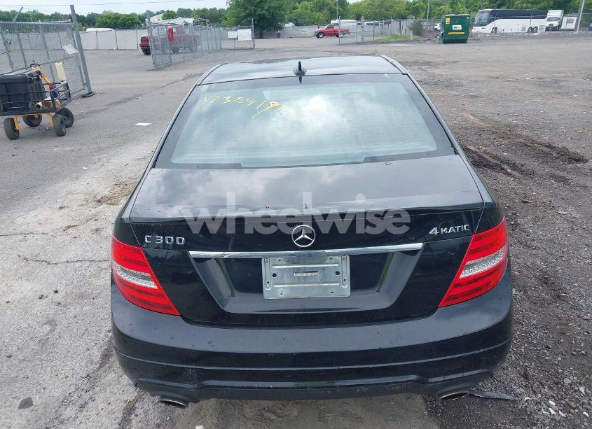 Photo 16 of 2012 Mercedes-benz C 300 (VIN WDDGF8BB9CR205106)