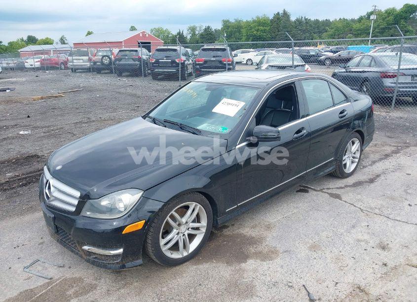 Photo 2 of 2012 Mercedes-benz C 300 (VIN WDDGF8BB9CR205106)