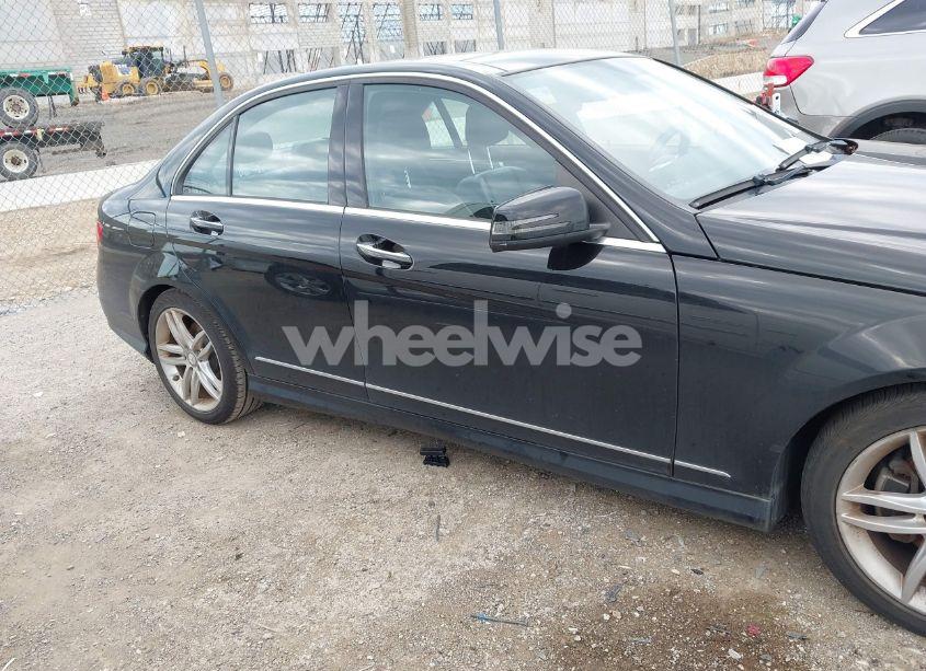 Photo 13 of 2012 Mercedes-benz C 300 LUXURY 4MATIC/SPORT 4MATIC (VIN WDDGF8BB9CR208314)