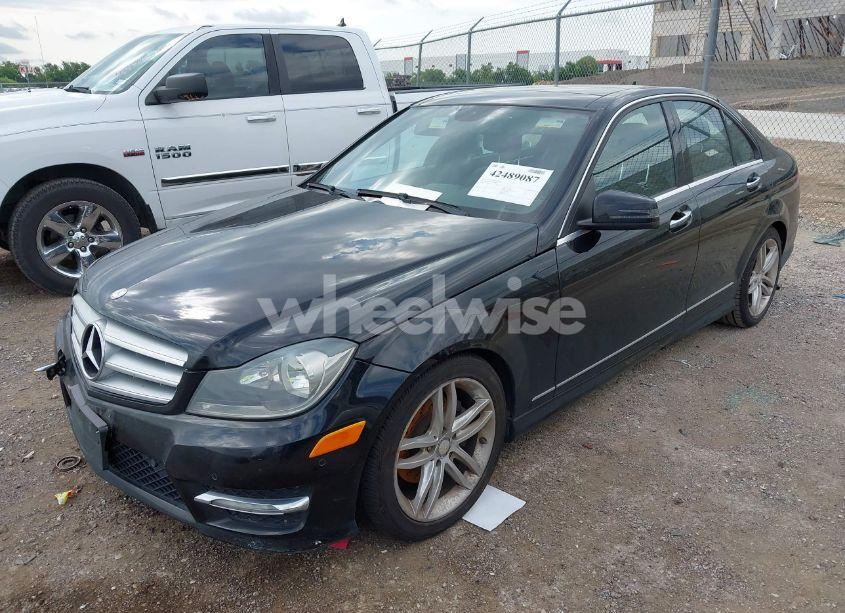 Photo 6 of 2012 Mercedes-benz C 300 LUXURY 4MATIC/SPORT 4MATIC (VIN WDDGF8BB9CR208314)