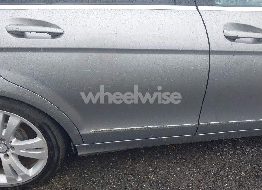 Photo 13 of 2010 Mercedes-benz C 300 LUXURY 4MATIC/SPORT 4MATIC (VIN WDDGF8BBXAR096359)