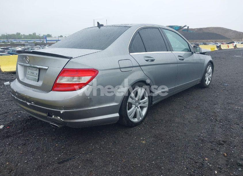 Photo 4 of 2010 Mercedes-benz C 300 LUXURY 4MATIC/SPORT 4MATIC (VIN WDDGF8BBXAR096359)