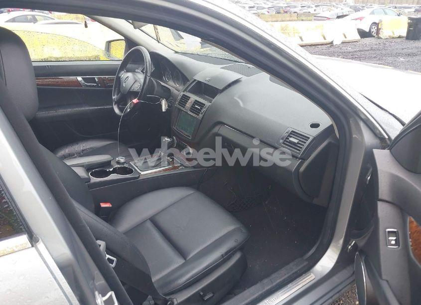 Photo 5 of 2010 Mercedes-benz C 300 LUXURY 4MATIC/SPORT 4MATIC (VIN WDDGF8BBXAR096359)