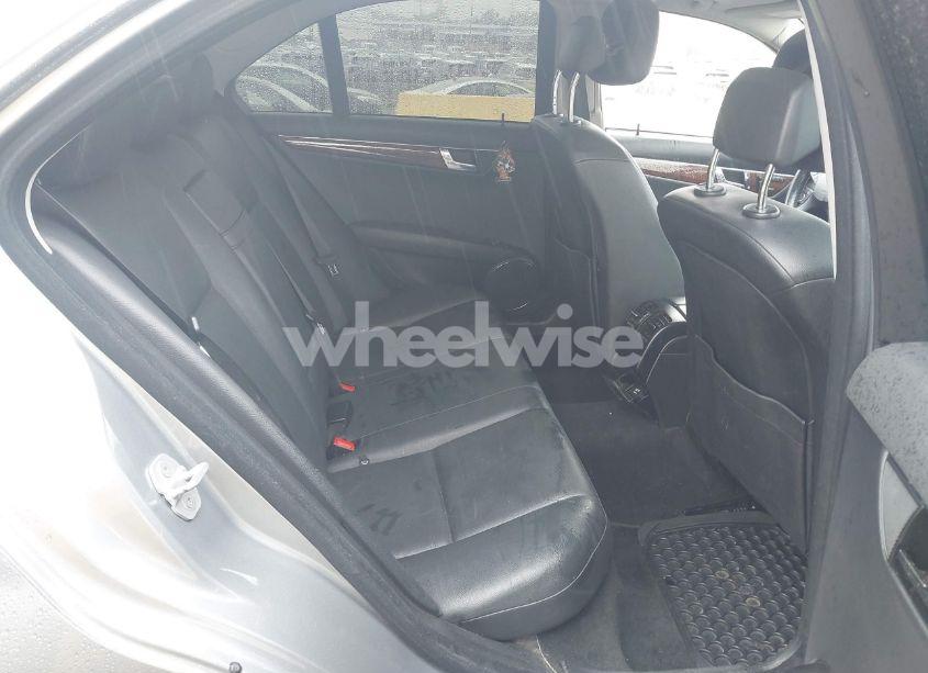 Photo 8 of 2010 Mercedes-benz C 300 LUXURY 4MATIC/SPORT 4MATIC (VIN WDDGF8BBXAR096359)