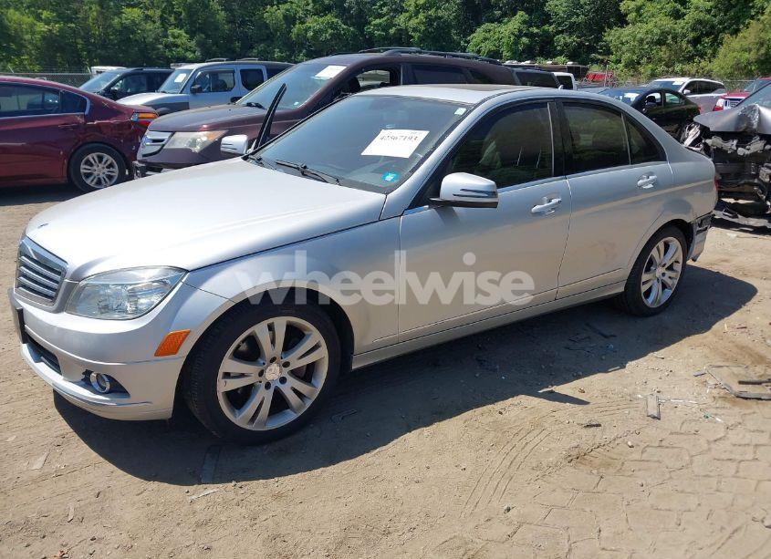 Photo 2 of 2010 Mercedes-benz C 300 LUXURY 4MATIC/SPORT 4MATIC (VIN WDDGF8BBXAR105044)
