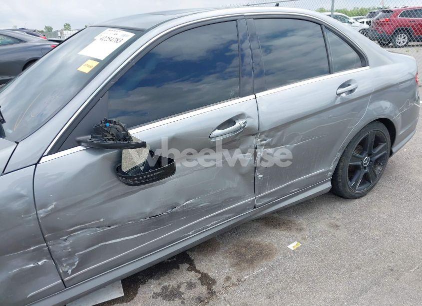 Photo 18 of 2011 Mercedes-benz C 300 LUXURY 4MATIC/SPORT 4MATIC (VIN WDDGF8BBXBR180876)