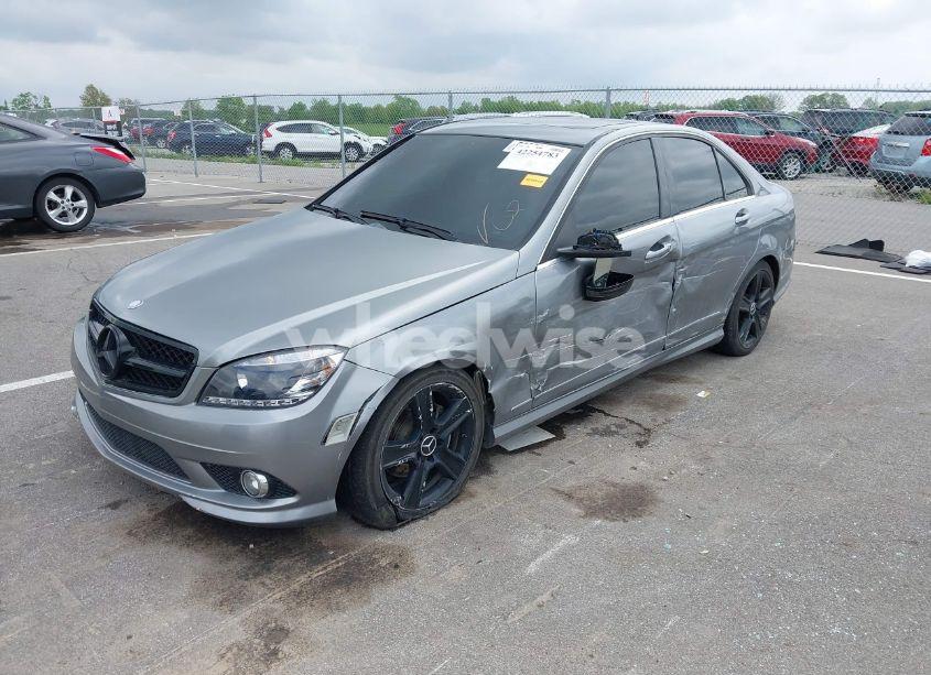 Photo 2 of 2011 Mercedes-benz C 300 LUXURY 4MATIC/SPORT 4MATIC (VIN WDDGF8BBXBR180876)