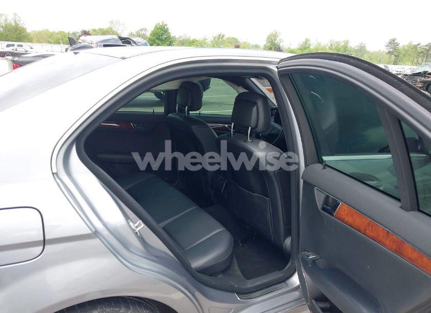 Photo 8 of 2011 Mercedes-benz C 300 LUXURY 4MATIC/SPORT 4MATIC (VIN WDDGF8BBXBR180876)