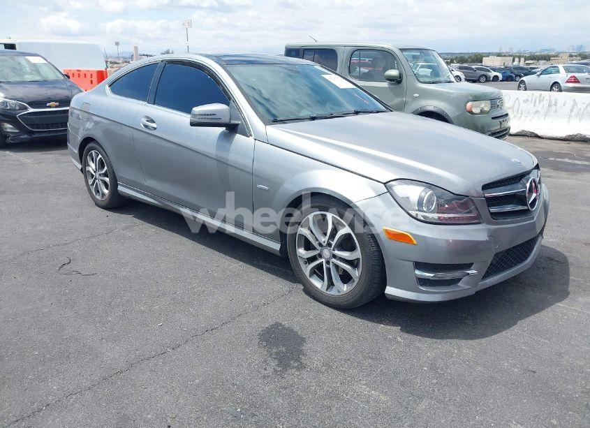 2012 Mercedes-benz C 250 (VIN WDDGJ4HB1CF751432) main photo