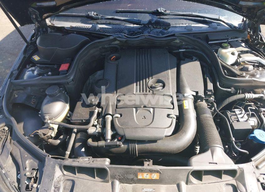 Photo 10 of 2013 Mercedes-benz C 250 (VIN WDDGJ4HB1DF990996)