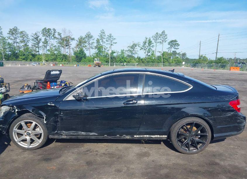 Photo 14 of 2013 Mercedes-benz C 250 (VIN WDDGJ4HB1DF990996)