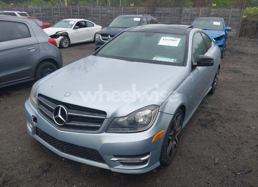 Photo 2 of 2013 Mercedes-benz C 250 (VIN WDDGJ4HB1DG058064)