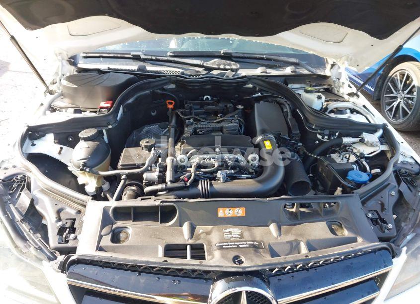 Photo 10 of 2014 Mercedes-benz C 250 (VIN WDDGJ4HB2EG292411)