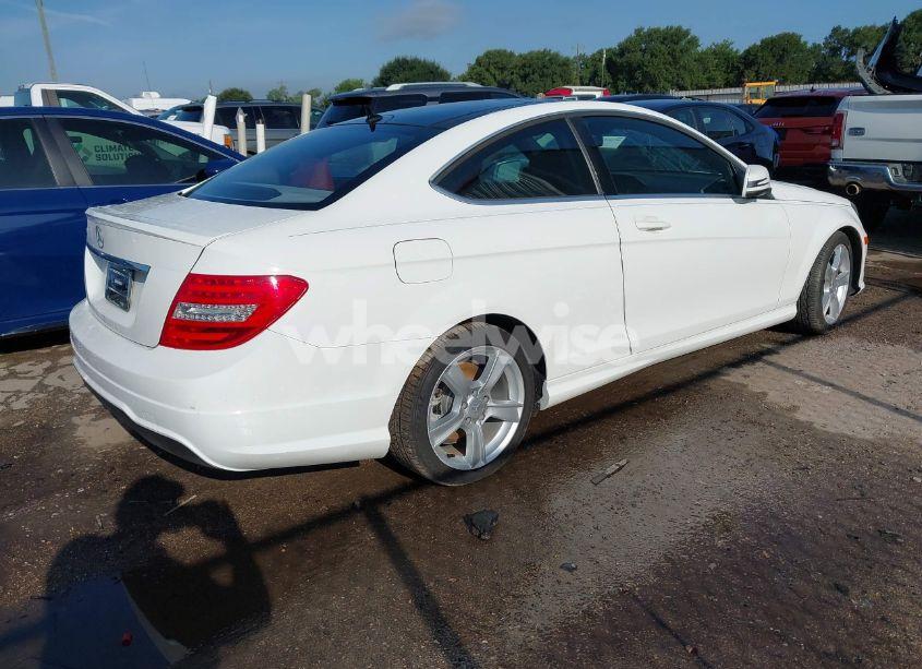 Photo 4 of 2014 Mercedes-benz C 250 (VIN WDDGJ4HB2EG292411)