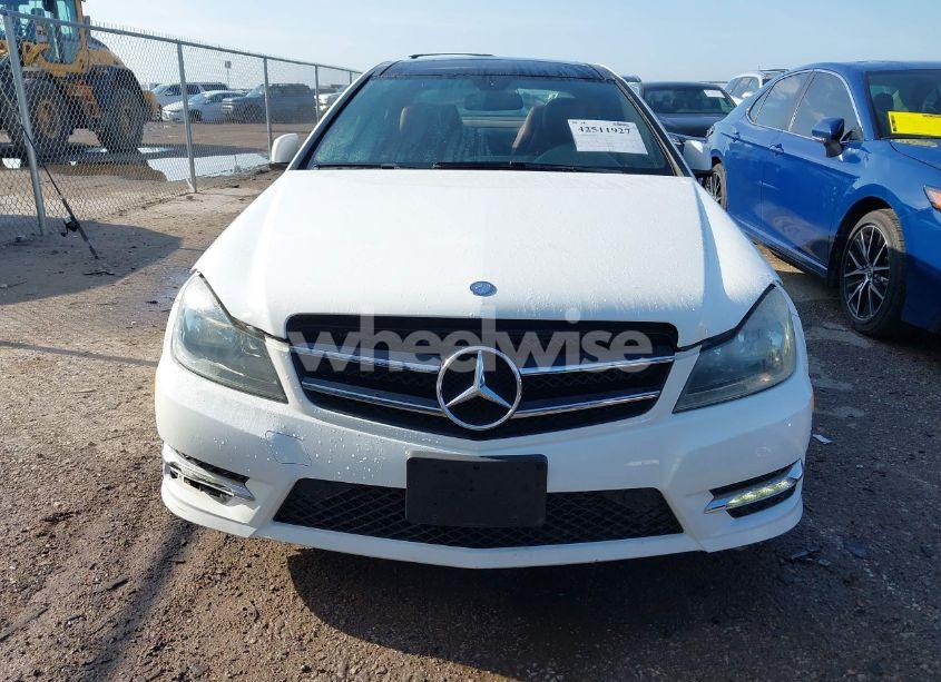 Photo 6 of 2014 Mercedes-benz C 250 (VIN WDDGJ4HB2EG292411)