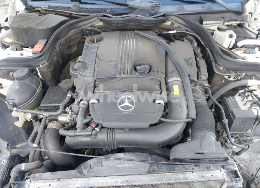 Photo 10 of 2015 Mercedes-benz C 250 (VIN WDDGJ4HB2FG406506)