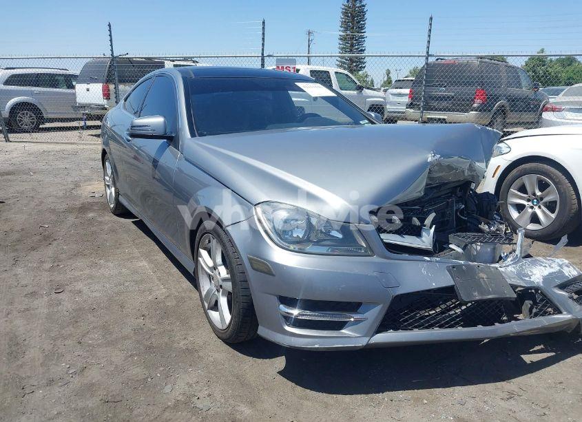 2013 Mercedes-benz C 250 (VIN WDDGJ4HB3DG045364) main photo
