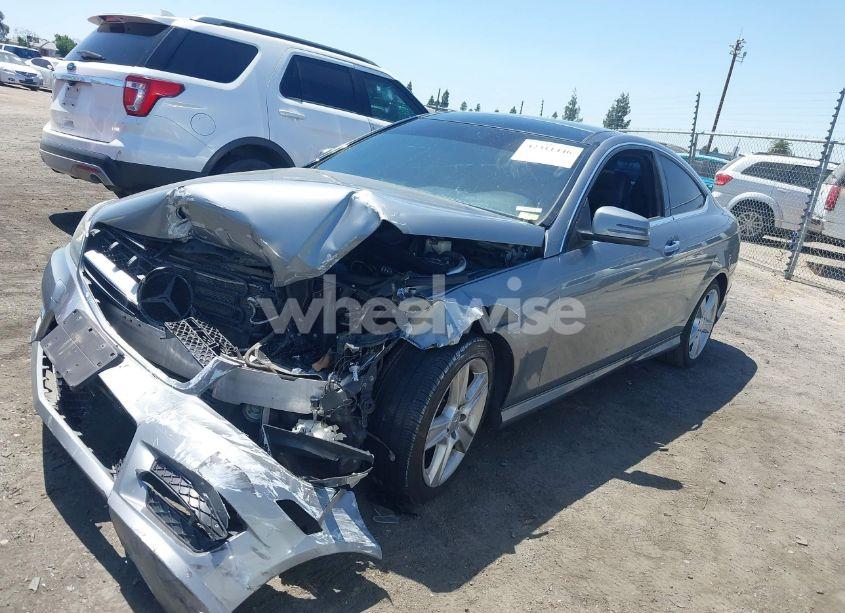 Photo 14 of 2013 Mercedes-benz C 250 (VIN WDDGJ4HB3DG045364)