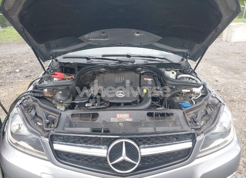 Photo 10 of 2012 Mercedes-benz C 250 (VIN WDDGJ4HB5CF745892)