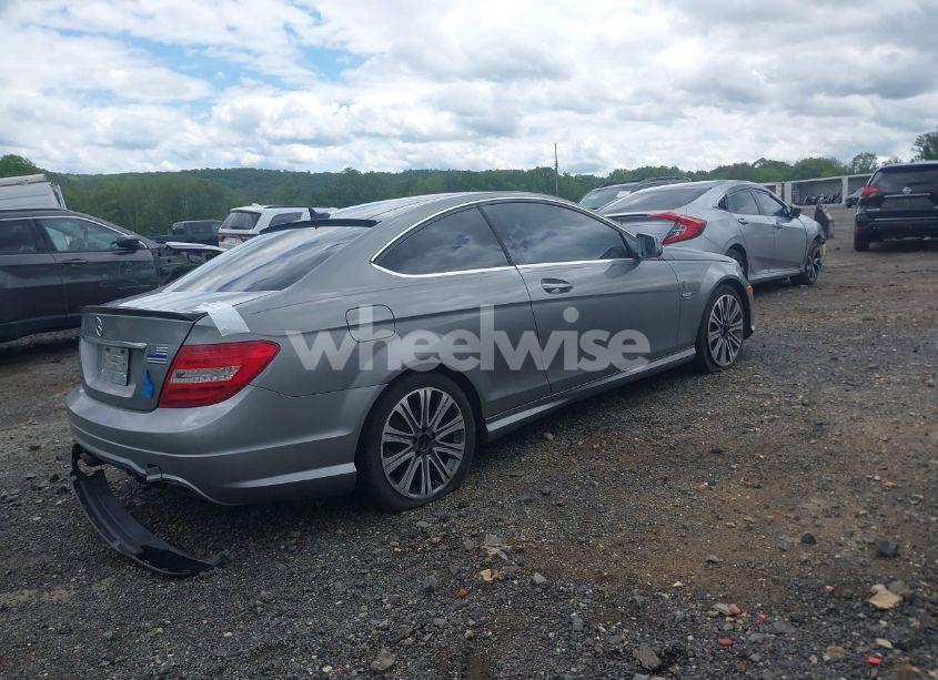 Photo 4 of 2012 Mercedes-benz C 250 (VIN WDDGJ4HB5CF745892)