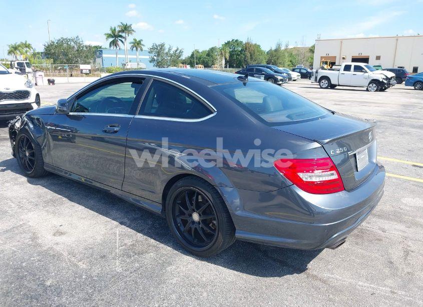 Photo 3 of 2013 Mercedes-benz C 250 (VIN WDDGJ4HB6DG067858)