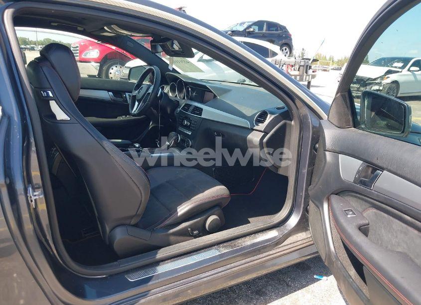 Photo 5 of 2013 Mercedes-benz C 250 (VIN WDDGJ4HB6DG067858)