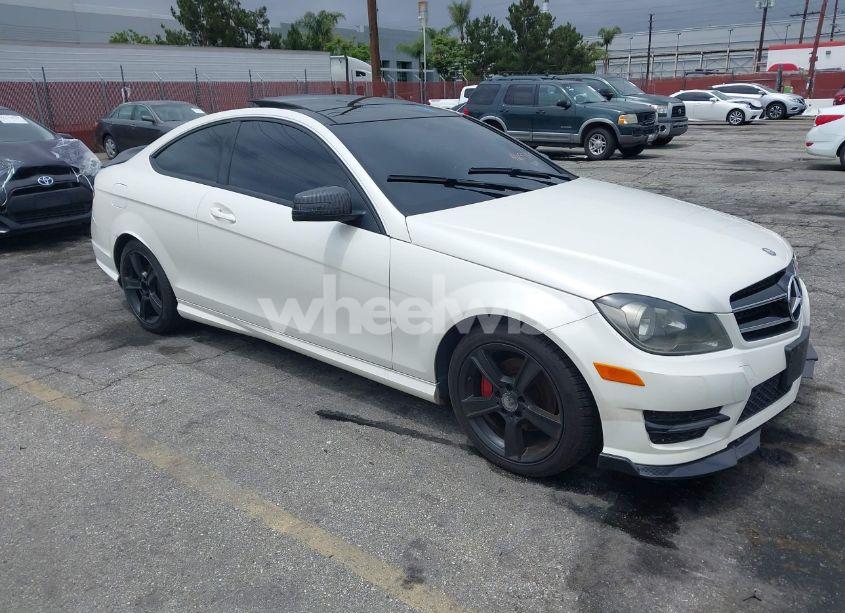 2014 Mercedes-benz C 250 (VIN WDDGJ4HB6EG184292) main photo