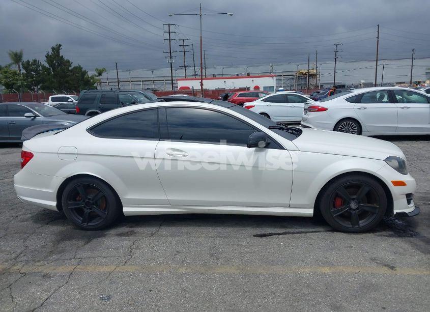 Photo 14 of 2014 Mercedes-benz C 250 (VIN WDDGJ4HB6EG184292)