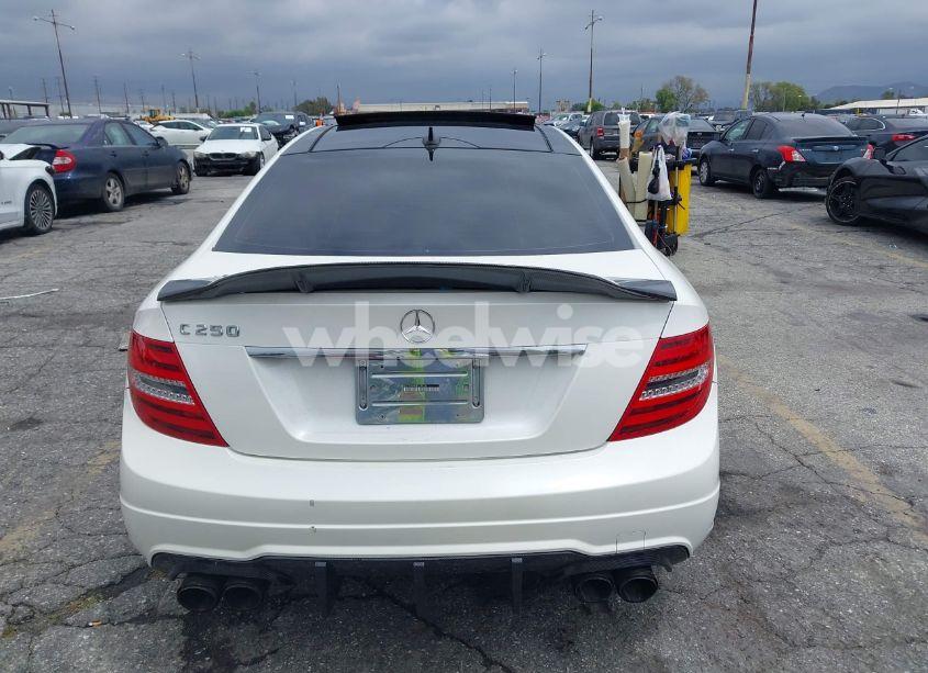 Photo 17 of 2014 Mercedes-benz C 250 (VIN WDDGJ4HB6EG184292)