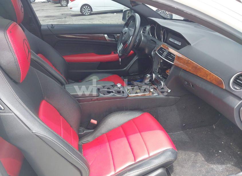 Photo 5 of 2014 Mercedes-benz C 250 (VIN WDDGJ4HB6EG184292)