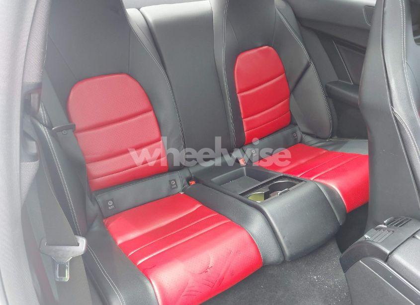 Photo 8 of 2014 Mercedes-benz C 250 (VIN WDDGJ4HB6EG184292)