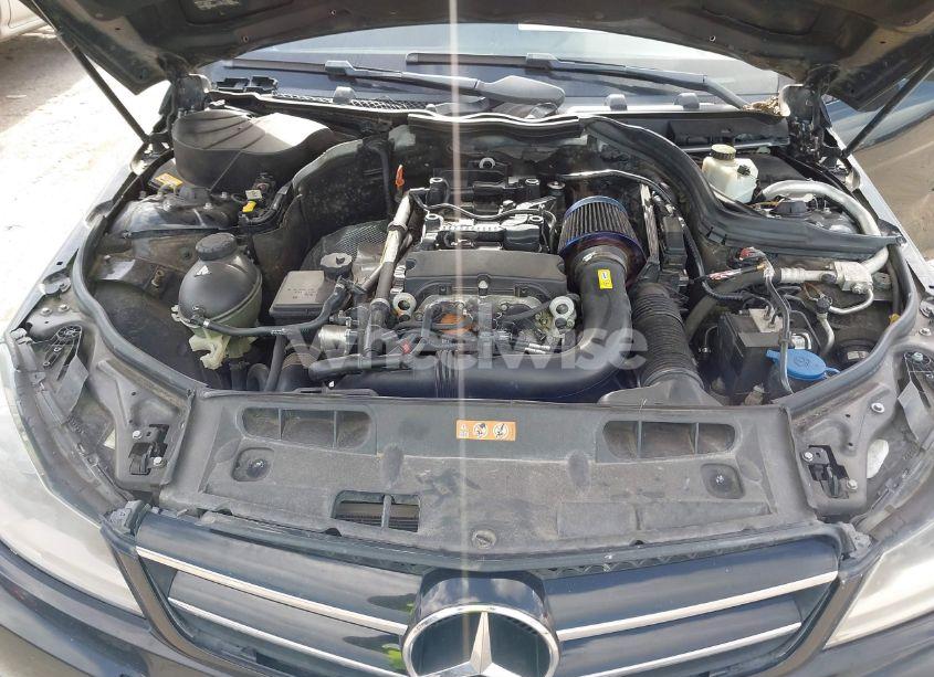 Photo 10 of 2015 Mercedes-benz C 250 (VIN WDDGJ4HB6FG350022)