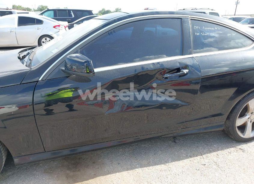 Photo 6 of 2015 Mercedes-benz C 250 (VIN WDDGJ4HB6FG350022)