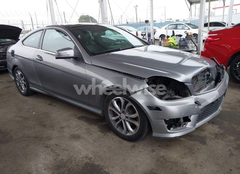 2013 Mercedes-benz C 250 (VIN WDDGJ4HB7DG068579) main photo