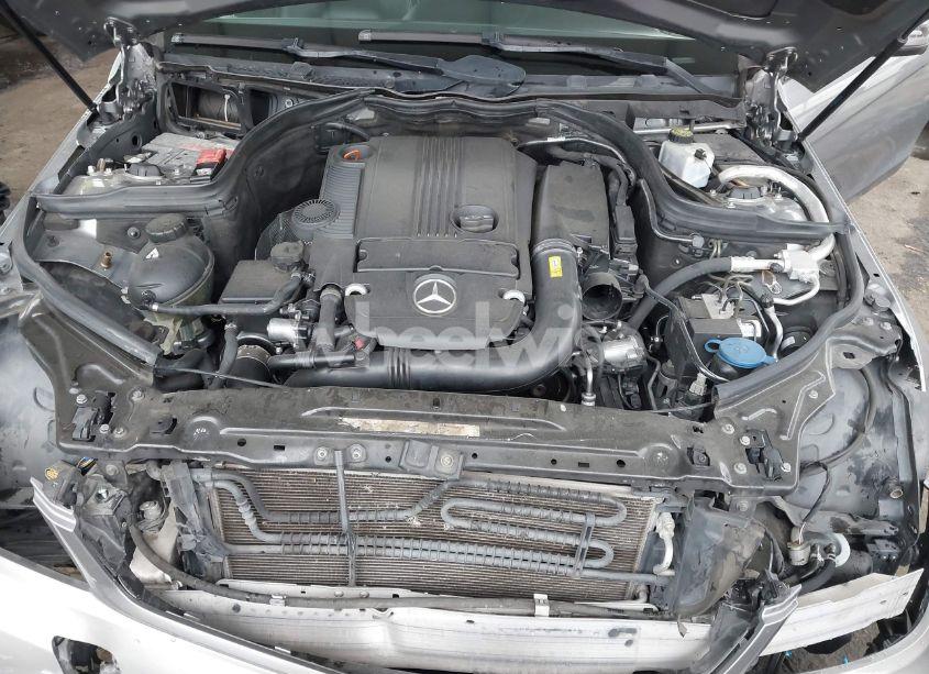 Photo 10 of 2013 Mercedes-benz C 250 (VIN WDDGJ4HB7DG068579)