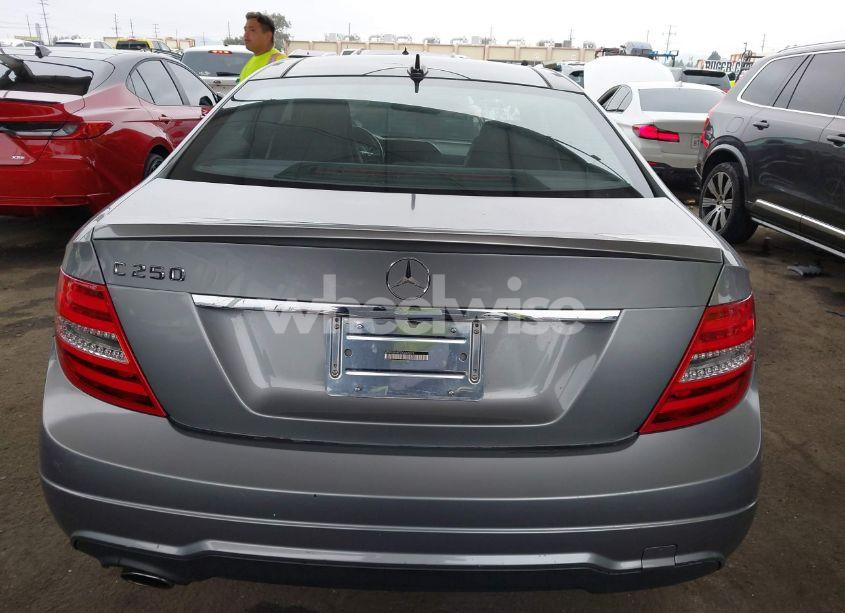 Photo 16 of 2013 Mercedes-benz C 250 (VIN WDDGJ4HB7DG068579)