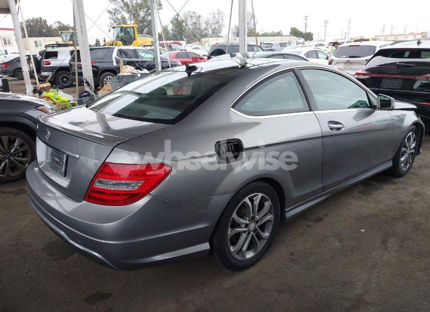 Photo 4 of 2013 Mercedes-benz C 250 (VIN WDDGJ4HB7DG068579)