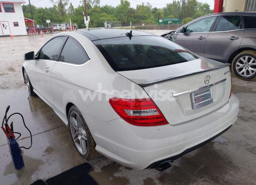 Photo 3 of 2012 Mercedes-benz C 250 (VIN WDDGJ4HB9CF750304)