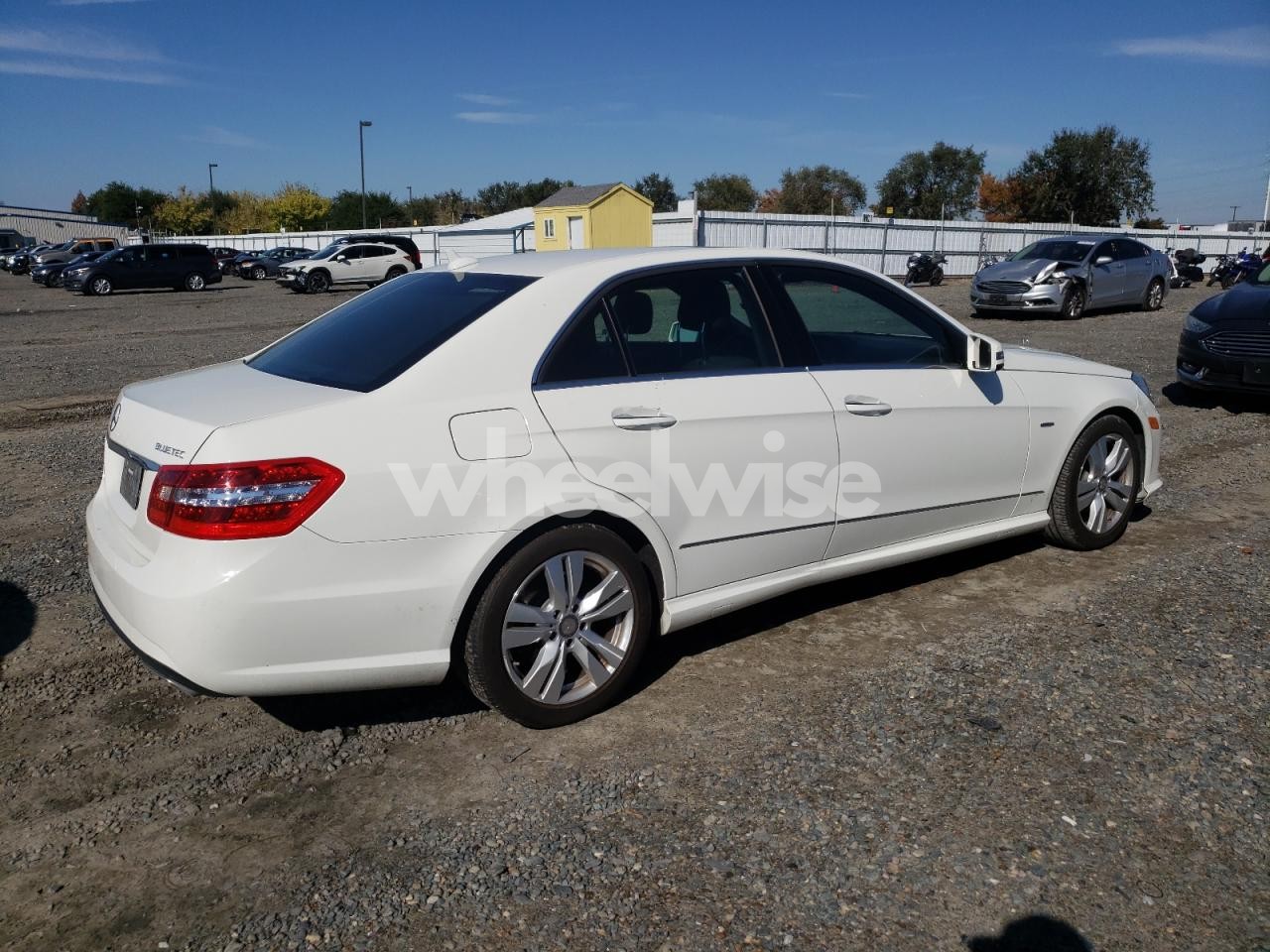 Photo 3 of 2012 MERCEDES-BENZ E 350 BLUETEC (VIN WDDHF2EB1CA615667)