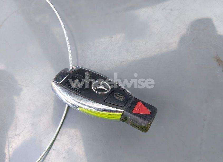 Photo 11 of 2010 Mercedes-benz E 350 (VIN WDDHF5GB0AA059847)