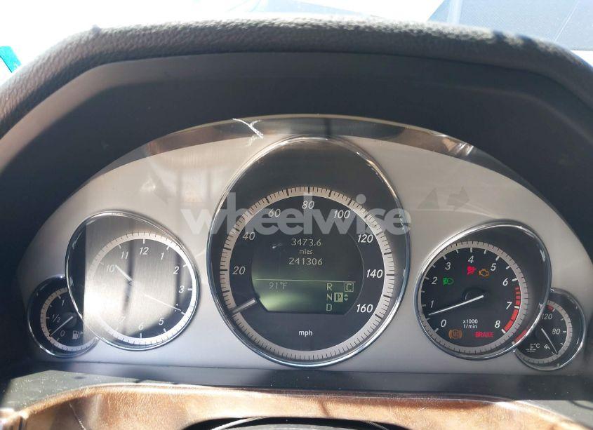 Photo 7 of 2010 Mercedes-benz E 350 (VIN WDDHF5GB1AA165059)