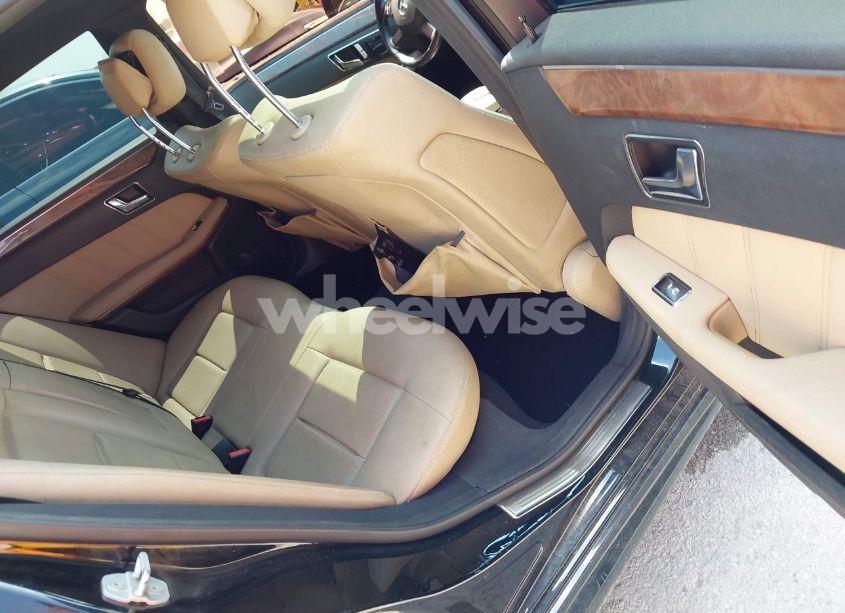 Photo 8 of 2010 Mercedes-benz E 350 (VIN WDDHF5GB1AA165059)