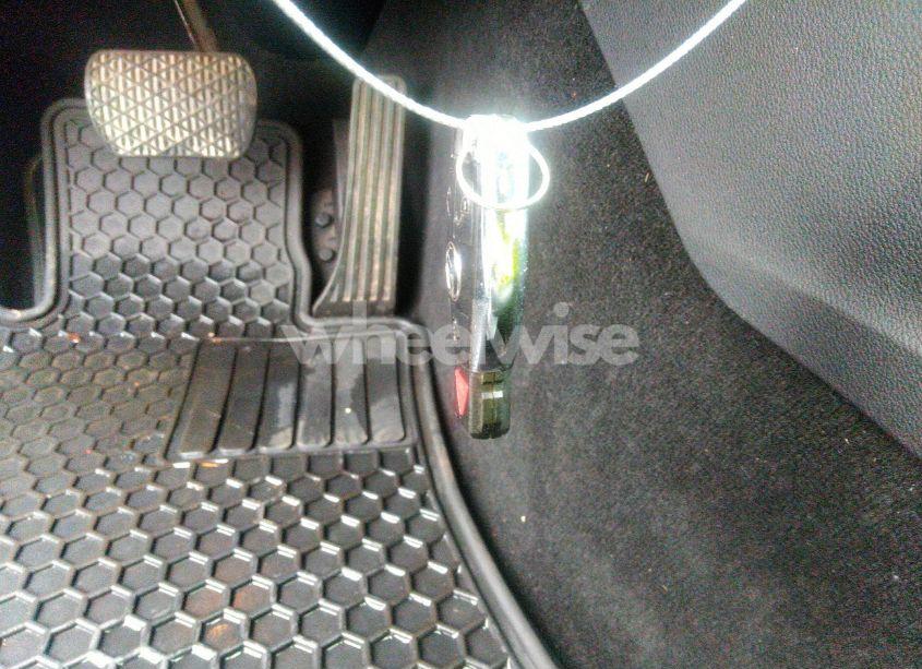 Photo 11 of 2011 Mercedes-benz E 350 (VIN WDDHF5GB1BA499805)