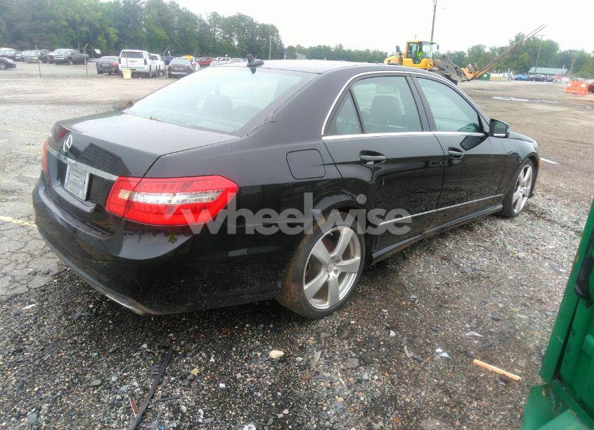 Photo 4 of 2011 Mercedes-benz E 350 (VIN WDDHF5GB1BA499805)