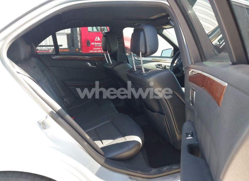 Photo 8 of 2010 Mercedes-benz E 350 (VIN WDDHF5GB3AA056229)